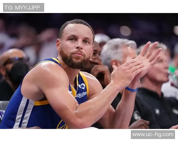 库里状态回暖对决尼克斯连续10场得分24贡献27分7助攻表现出色 库里状态回暖对决尼克斯连续10场得分24贡献27分7助攻表现出色